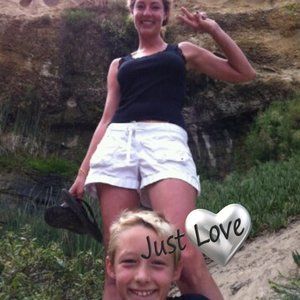 Meet your Posher, Rebekah